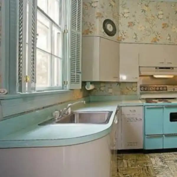 Kitchen 10